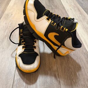 Nike Trainer 1 (Troy Polamalu) Pittsburgh Steelers “Troy Knows” Shoes Men’s SZ 9